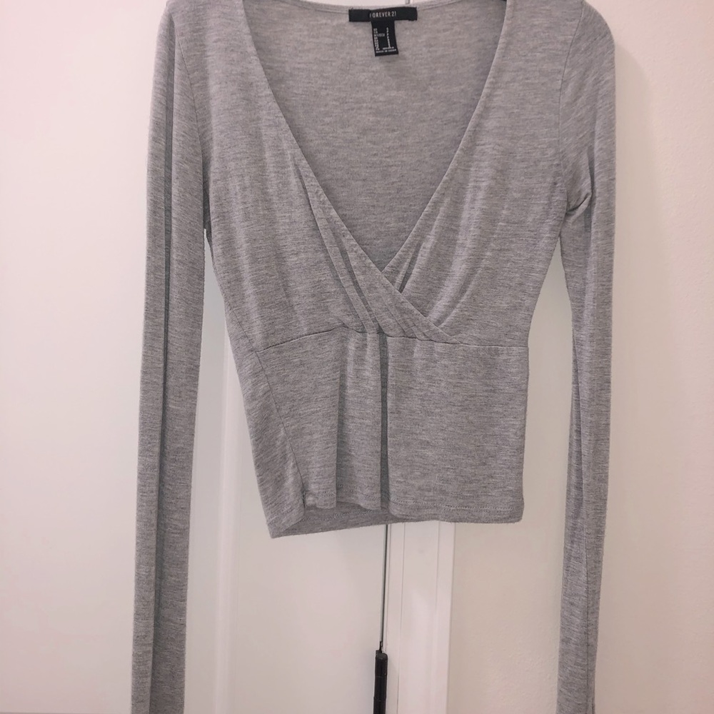 Forever 21 long sleeve crisscross over top
